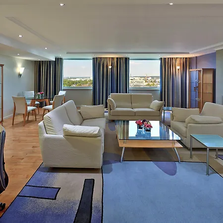 Hampton By Hilton Centre Отель Дюссельдорф