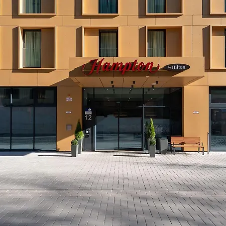 Отель Hampton By Hilton Centre
