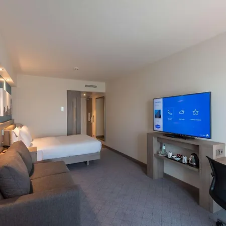 Hampton By Hilton Centre Отель Дюссельдорф