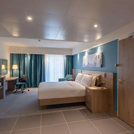 Hampton By Hilton Centre Отель