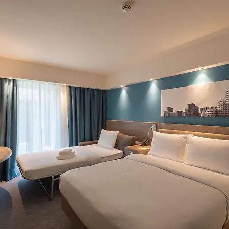 Hampton By Hilton Centre Hotel Dusseldorf