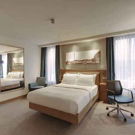Hampton By Hilton Centre Hotel