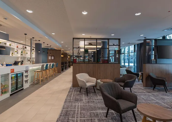Hampton By Hilton Centre Hotel 3*