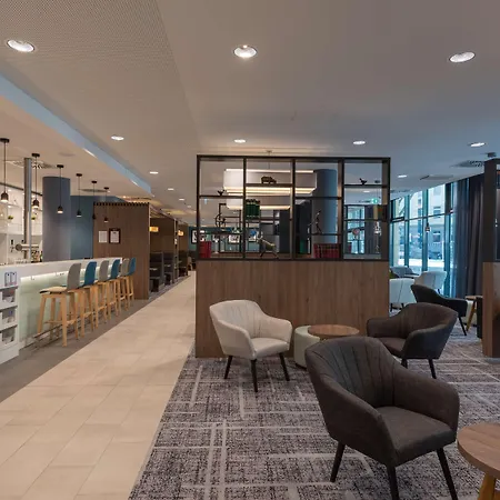 Hampton By Hilton Centre Otel 3*