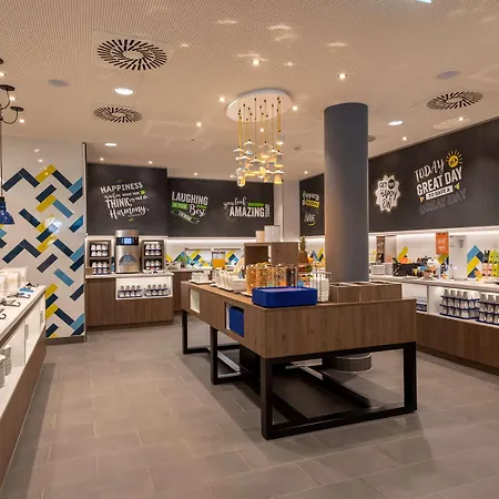 Hampton By Hilton Centre 3*