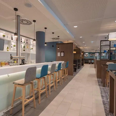 Hampton By Hilton Centre