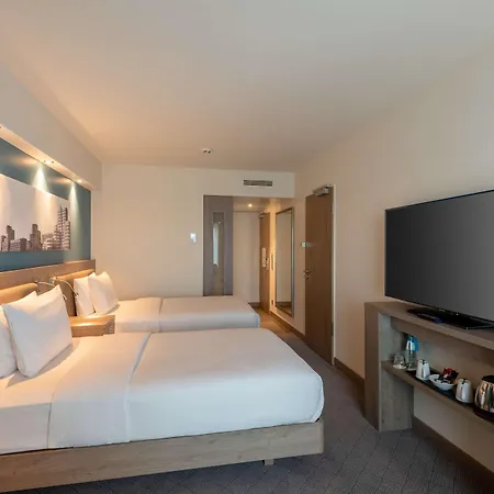 Hampton By Hilton Centre Hotel 3*