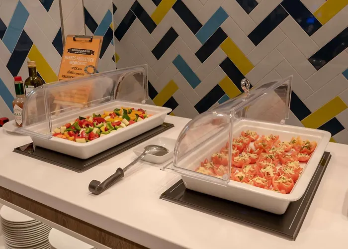 Otel Hampton By Hilton Centre 3*