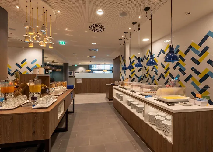 Hampton By Hilton Centre Hotel