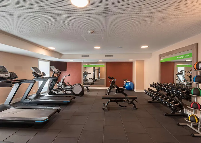 Hampton By Hilton Centre Hotell 3*