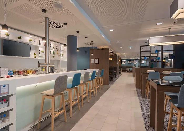 Hampton By Hilton Centre