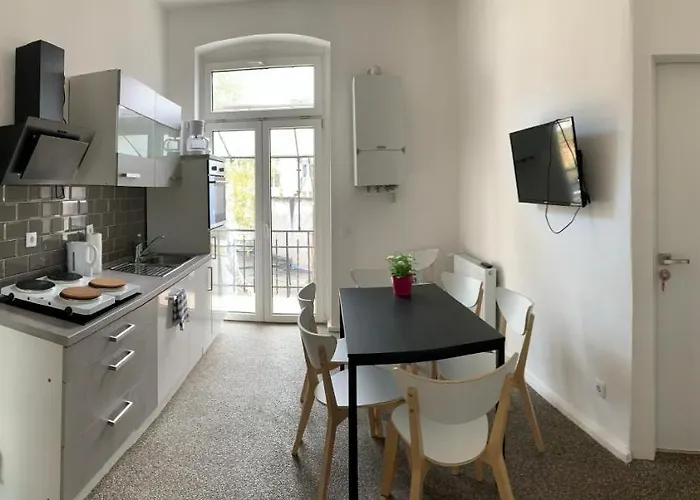 Hotel Hampton By Hilton Centre 3*