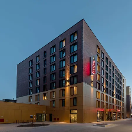 Hampton By Hilton Centre فندق