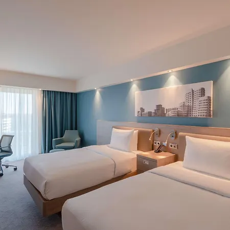 Hampton By Hilton Centre